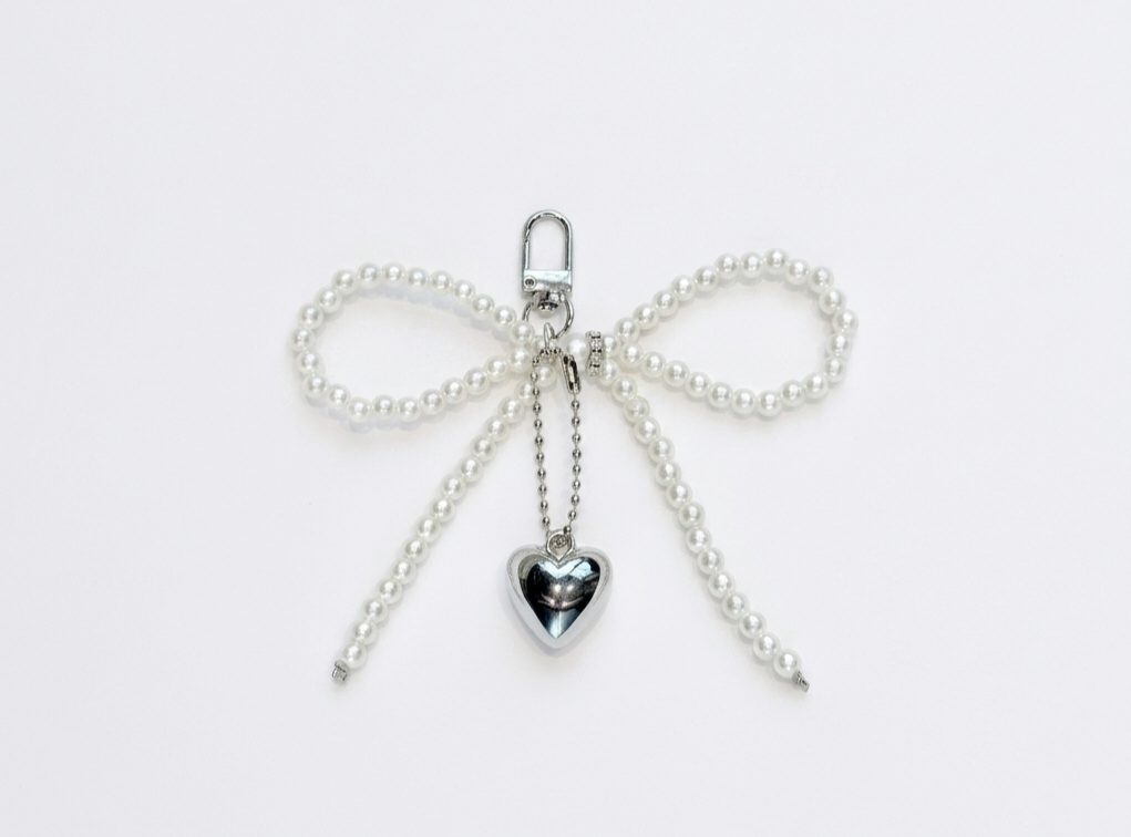Elegant Keychain with a Metal Heart